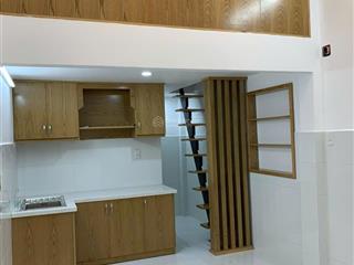 Bán nhà mặt tiền núi đường viba, giá 3.3 tỷ, dt 31m2 .  e yến 0792 366 ***