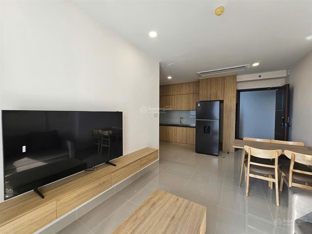 Cho thuê căn 2 phòng 77m2 căn góc cc vung tau centre point. giá 12.5 triệu/ tháng . 0792 366 ***