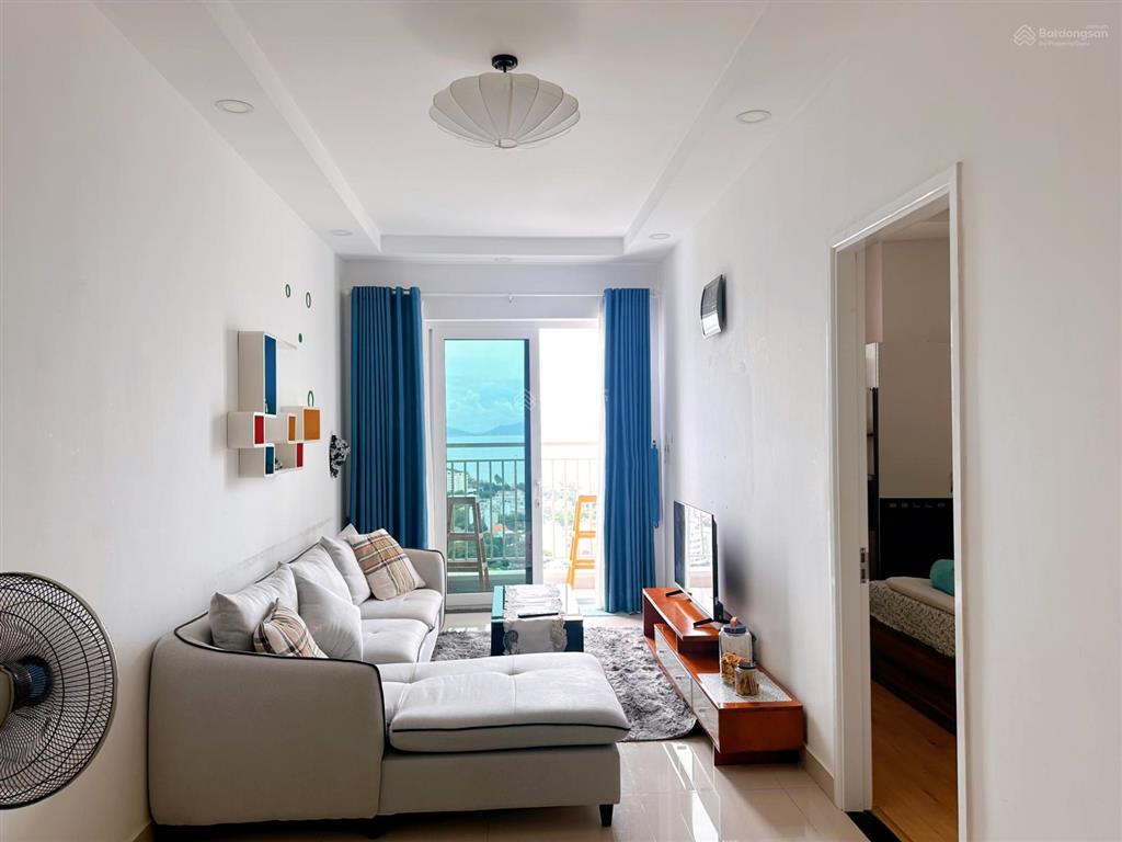 Bán căn 2 phòng 74m2 cc vũng tàu melody. giá bán 3.9tỷ. full nội thất sịn.  e yến 0792 366 ***