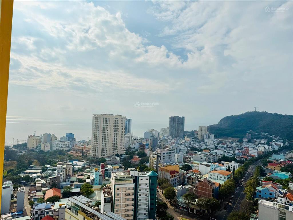 Bán căn 1 phòng cc vũng tàu melody view biển tầng cao. giá 3.150 tỷ .  e yến 0792 366 ***
