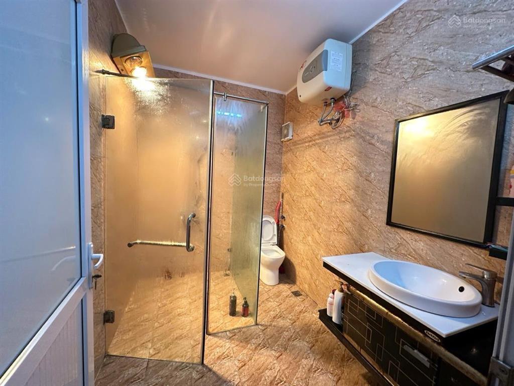 Ao sào 70m2 4 tầng, nội thất cơ bản, ô tô, làm văn phòng 21.5 tỷ