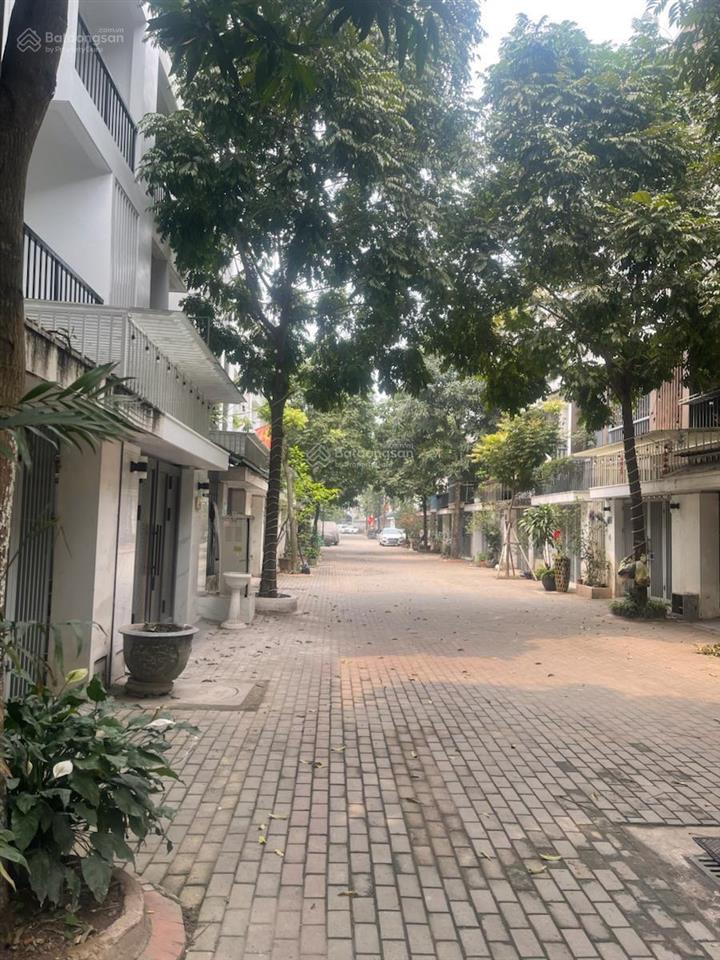 Ao sào 70m2 4 tầng, nội thất cơ bản, ô tô, làm văn phòng 21.5 tỷ