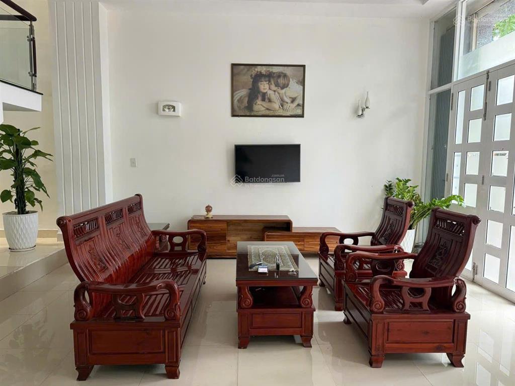 Bán nhà 102m2 5pn 5wc 8,5 tỷ đường b5 vđt 0901 282 ***