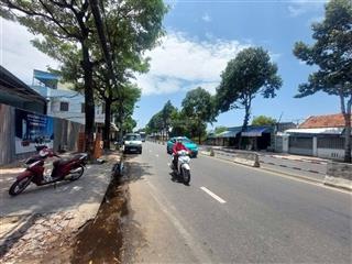 Bán đất tặng nhà cấp 4 cũ mặt tiền lê hồng phong  phước hòa  nha trang. gần vân đồn
