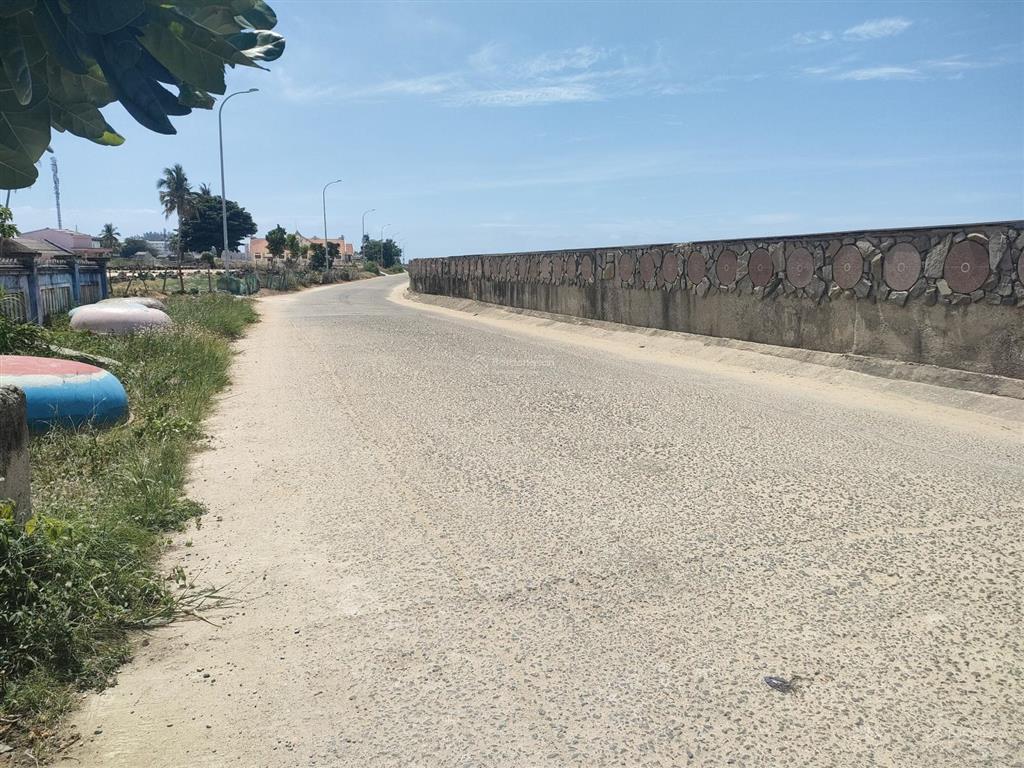 Duy nhất mặt tiền đường bờ biển, ngang 13.9m, diện tích 301m2