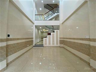 Chính chủ cần bán nhà mới hẻm ô tô, 1 trệt 3 lầu ngay quốc lộ 13, hiệp bình phước