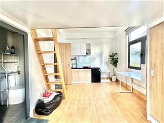 5tr8 duplex hiện đại q. 2. thang máy, nhà xe, bảo vệ. cửa sổ, gác. nội thất mới, hiện đại. view đẹp
