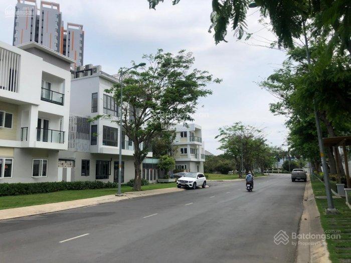 Góc 2 mt 3 lầu trục chính mega ruby q9. dt 7 * 17 = 119m2. gía 23 tỷ. tl