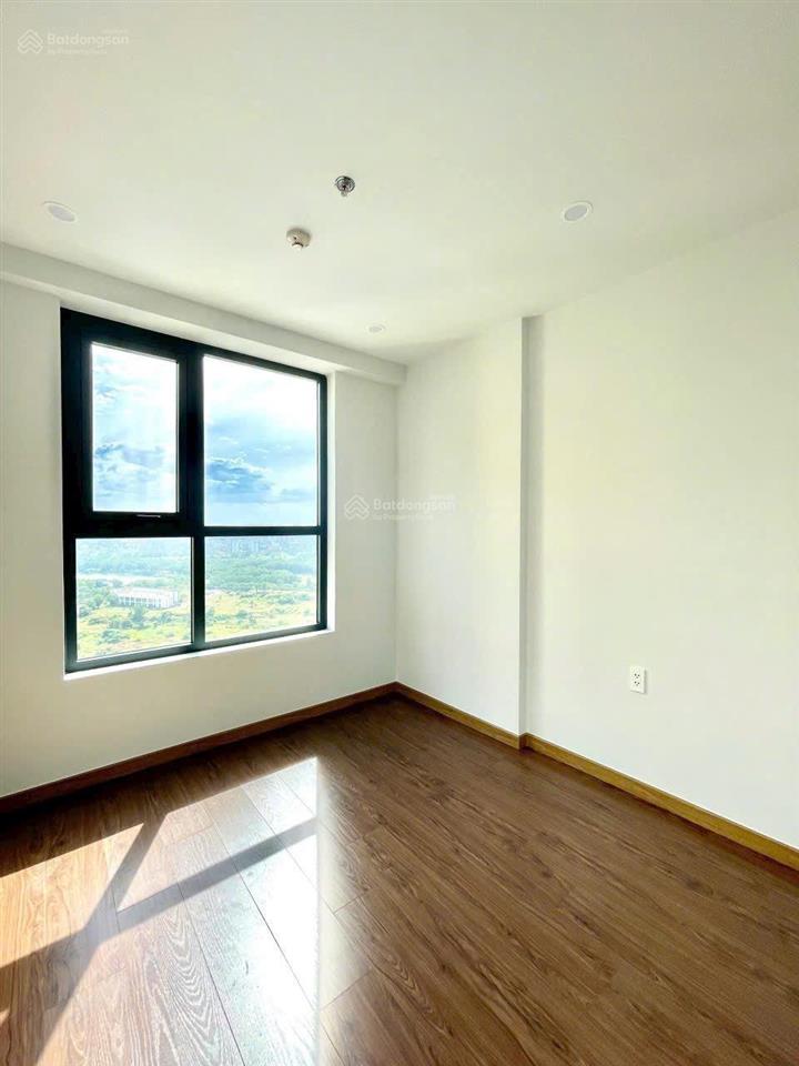 Chuyển nhượng 2pn/2wc bcons green topaz giá 2 tỷ350. xem nhà 0931 244 ***