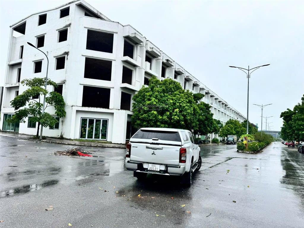 Bán căn góc mặt phố shophouse khu đô thị park hill giá cắt lỗ