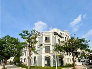 Bán nhanh căn shop villas tại đại đô thị vinhomes giá gốc 53 tỷ bán lại 42 tỷ