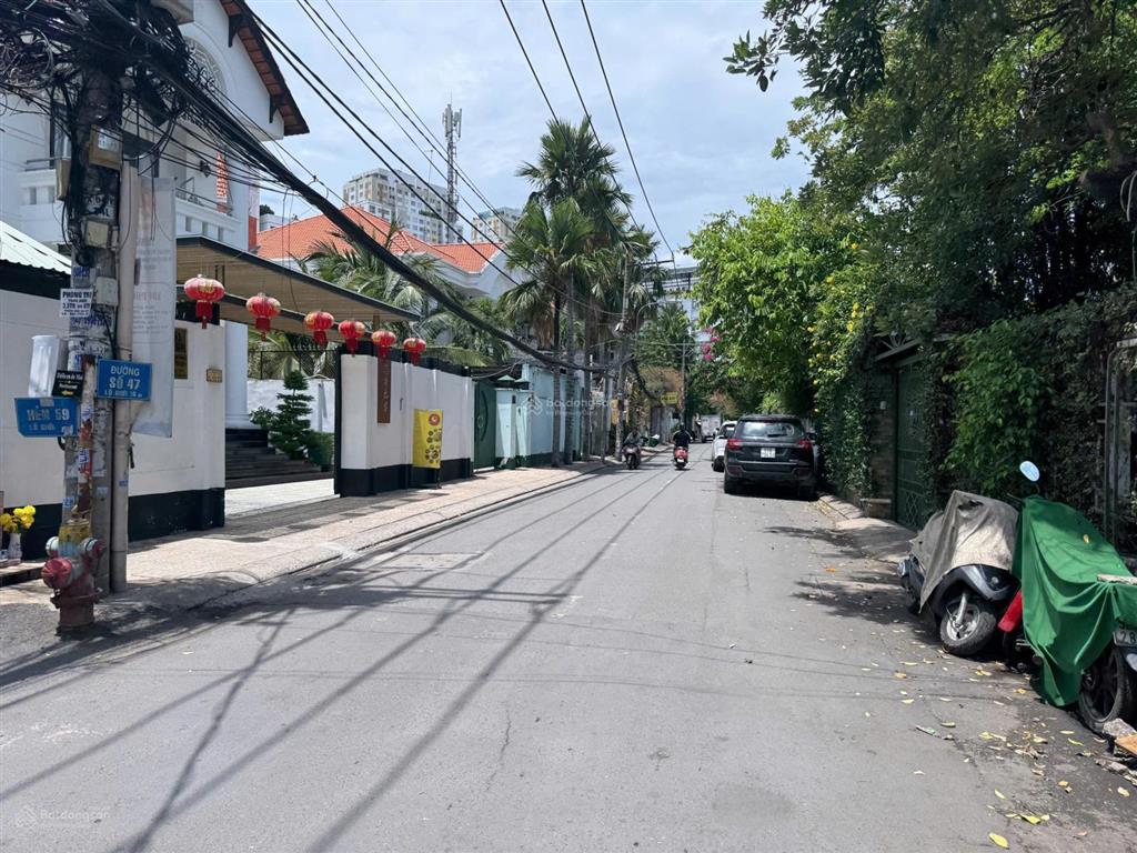 Nhà cũ tiện xây mới mặt tiền quốc hương nối dài dt 97,3m2 ctxd hầm trệt 4 lầu giá 24,3 tỷ