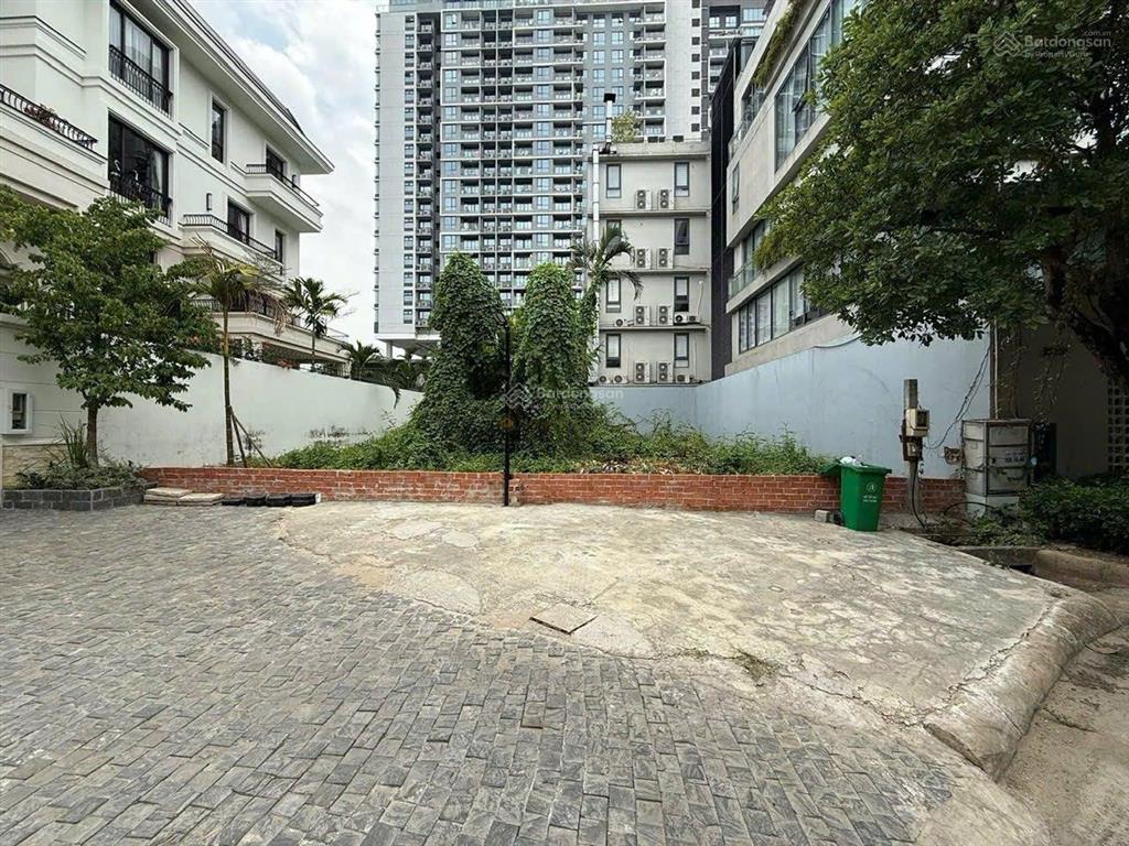 Lô đất khu dân cư huy hoàng ngay tạ hiện và trương văn bang xây được hầm 7 tầng giá chỉ 25 tỷ