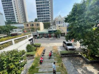 Nhà mặt tiền quốc hương thảo điền q2 dt 117m2 khu vực xây được hầm 6 tầng giá chỉ 35,9 tỷ