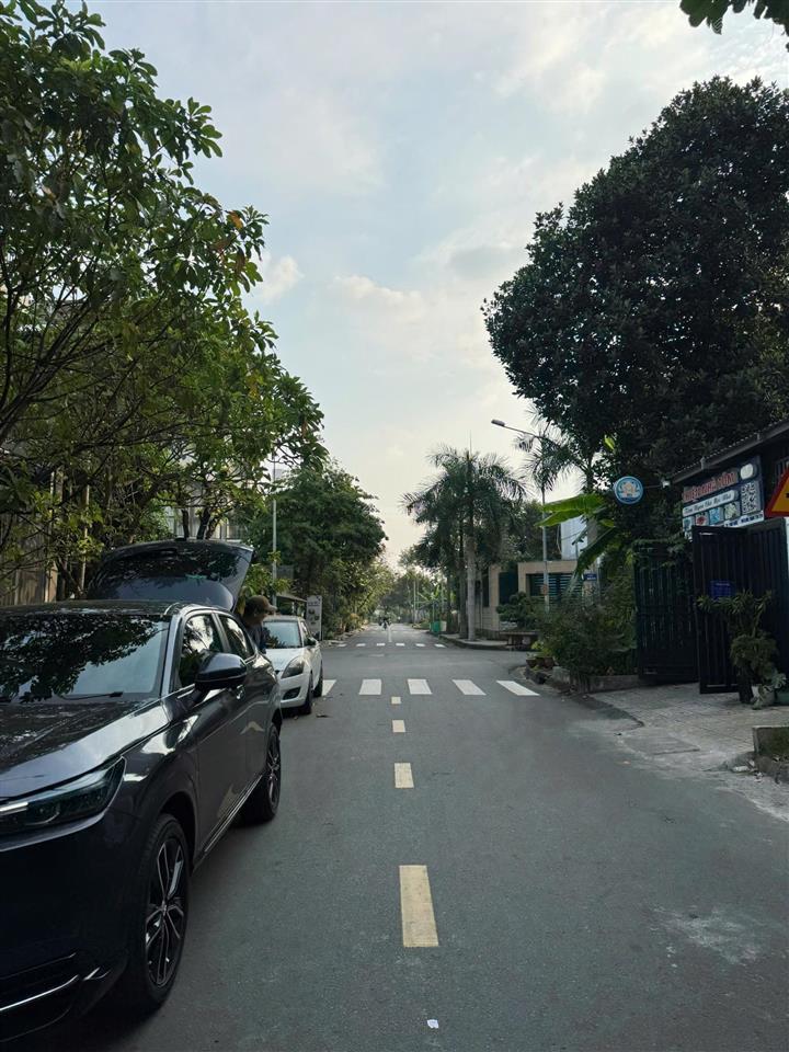 Bán nhà mặt tiền khu dân cư thế kỷ 21 sát bên đảo kim cương dt 160m2 giá chỉ 26,4 tỷ. khan hiếm