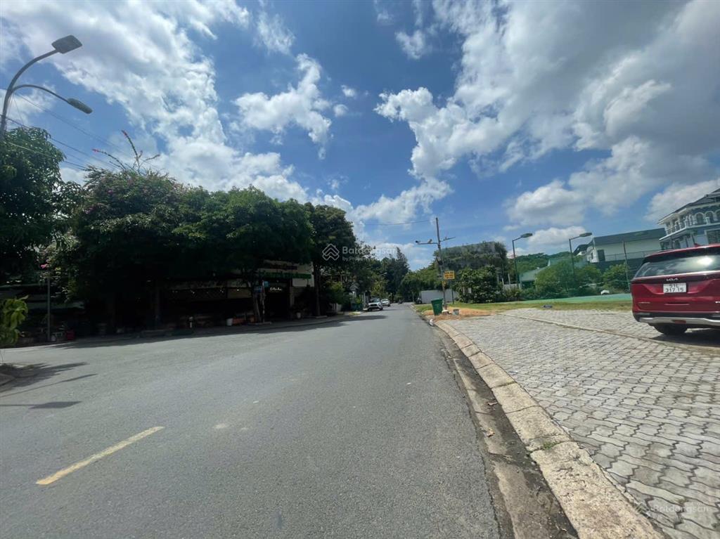 Bán nhà mặt tiền khu dân cư thế kỷ 21 sát bên đảo kim cương dt 160m2 giá chỉ 26,4 tỷ. khan hiếm