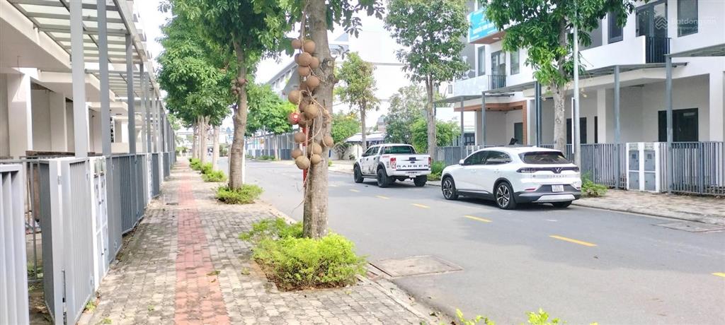 Bán căn b2 17 kdc the pearl trục chính, nhà 1 trệt 2 lầu 1st, giá 3,7 tỷ tl, sổ sẵn hoàn công