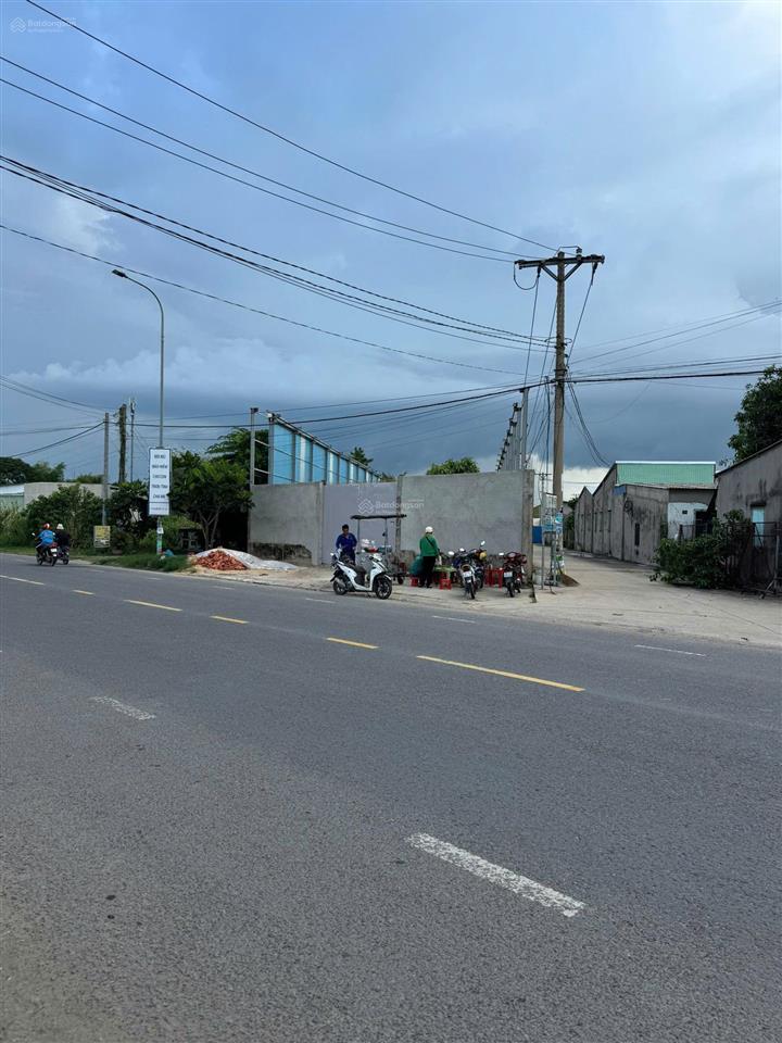 Bán kho 822m2 mt đường tl 823 xác kcn đức hòa iii. giá 9 tỷ tl