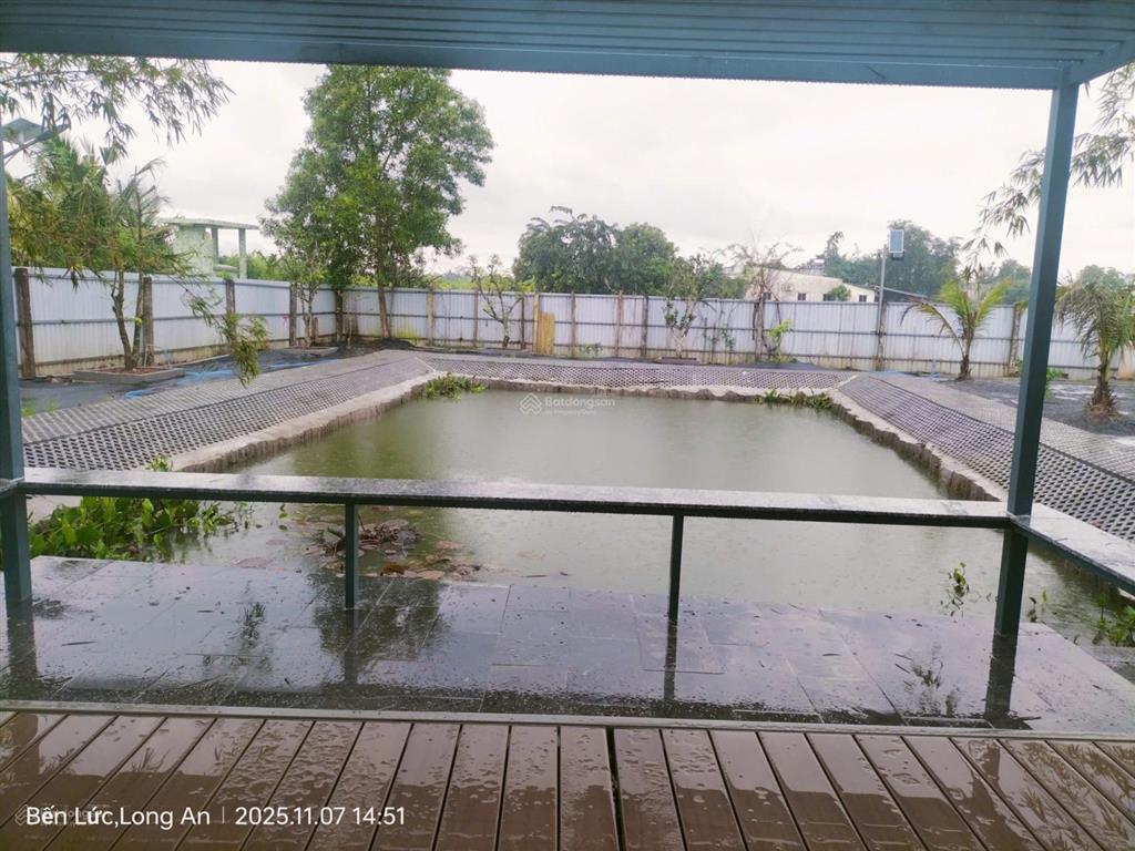Bán 2670m2 có 850m2 thổ cư, trên đất có nhà, áo cá, vườn trái cây, vườn rau, xác đường dẫn cao tốc