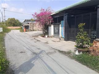 Bán đất mặt tiền nhựa, nằm trung tâm thị trấn đức hòa, cách tỉnh lộ 10 tầm 300m