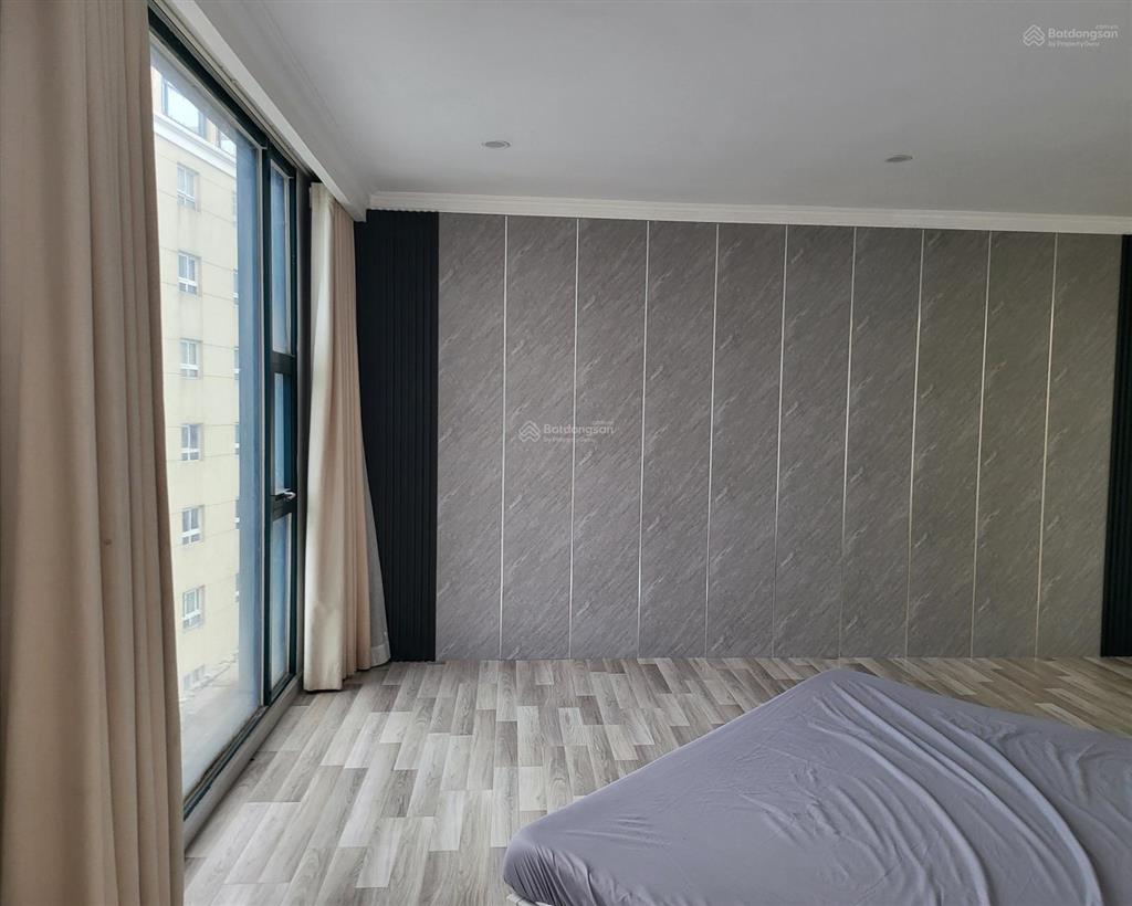 Bán  cho thuê penthouse 195m2. shr. cách ga t3 sân bay tsn 3km