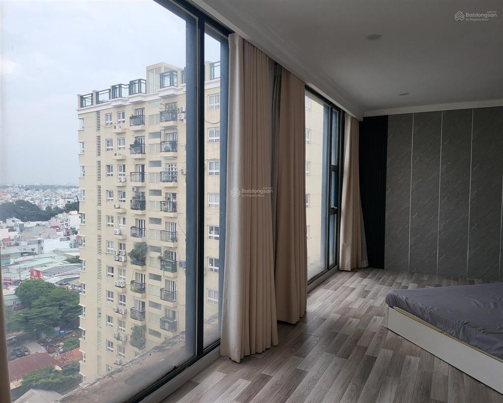 Bán  cho thuê penthouse 195m2. shr. cách ga t3 sân bay tsn 3km