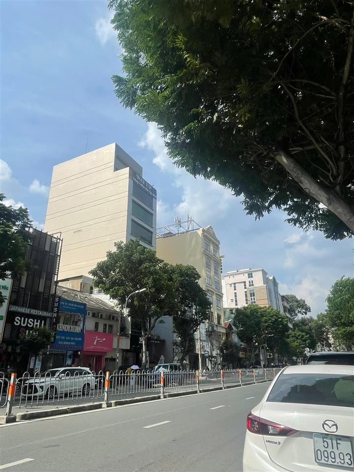 Bán nhà mặt tiền quận 1, nguyễn cư trinh 4x16m, trệt 2 lầu sân thượng giá 27.8 tỷ tl