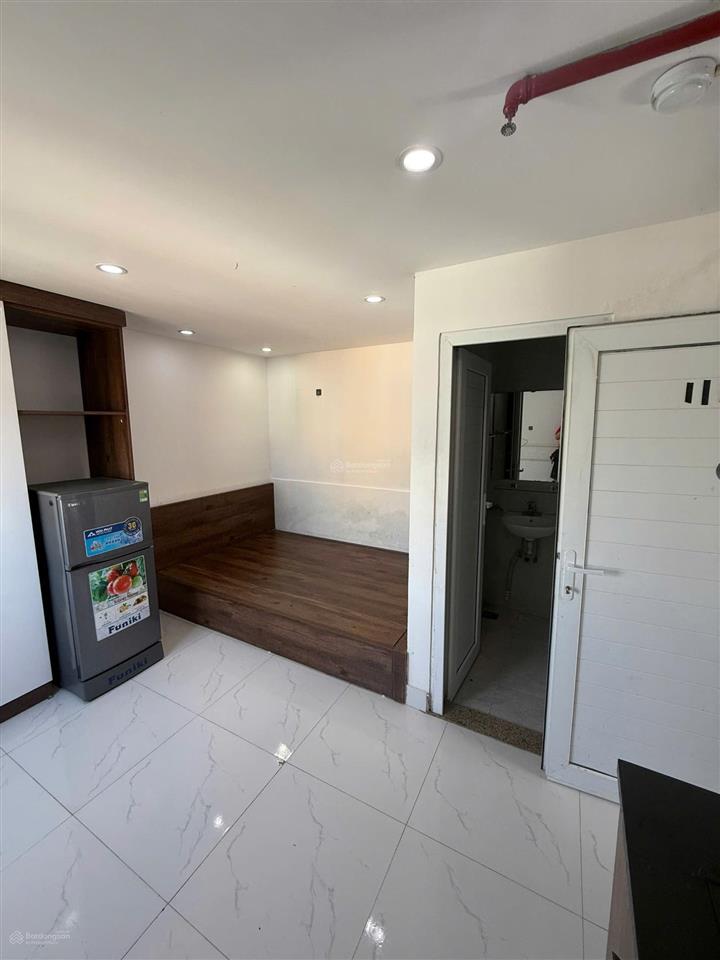 Phòng ccmn cửa sổ thoáng 320 khương đình 4tr2/th