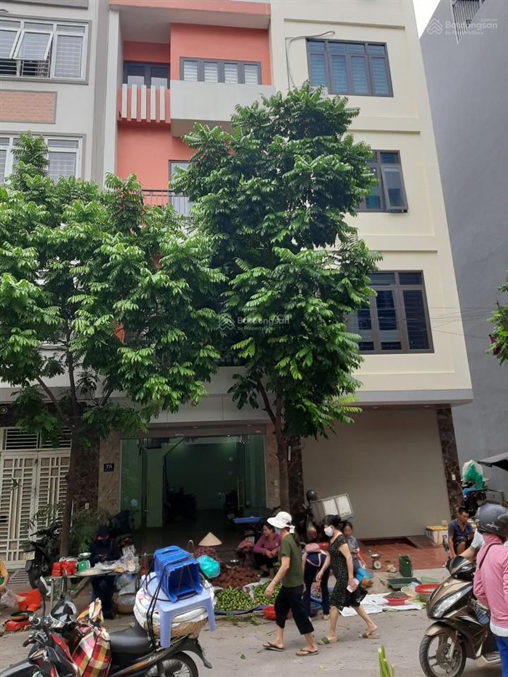 Nhà dv2, chợ xa la hà đông 7 pn. ở và cho thuê, tầng 1 kd sầm uất. giá 19,9tỷ vỉa hè ôtô tránh 50m2