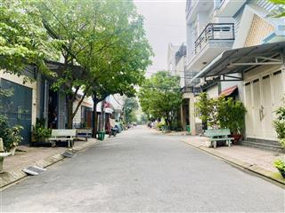 Lô đất đường nhựa 10m, bùi văn ngữ. dt 6x14m giá 4.55 tỷ