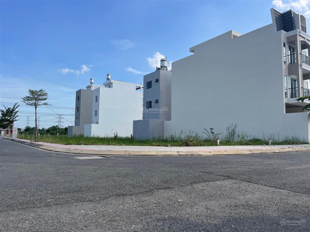 Bán đất kdc saigon south lê văn lương phước kiển.  0939 500 ***