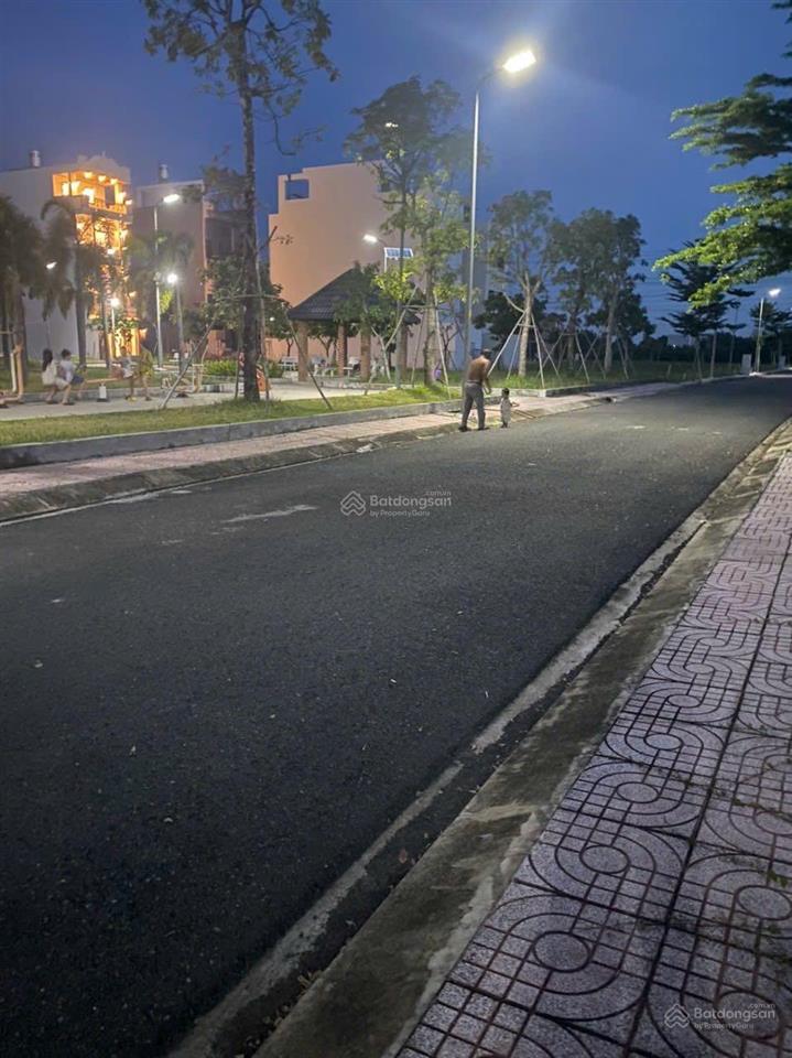 Bán đất kdc saigon south lê văn lương phước kiển.  0939 500 ***