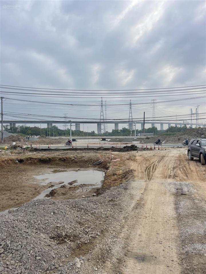 Bán 8000m2 mặt tiền ngô quang thắm long thới có 1500m2 thổ