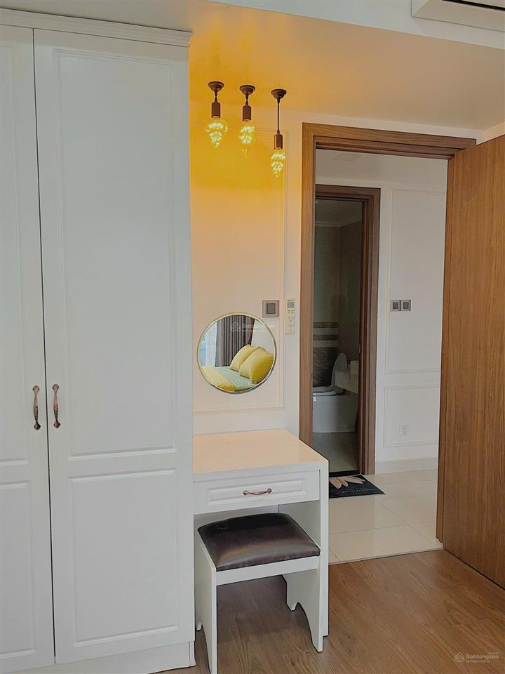 Bán saigon royal 2pn 2wc (88m2) giá chỉ 10,8tỷ (bao hết) view bvđ bitexco  0901 995 *** hoàng