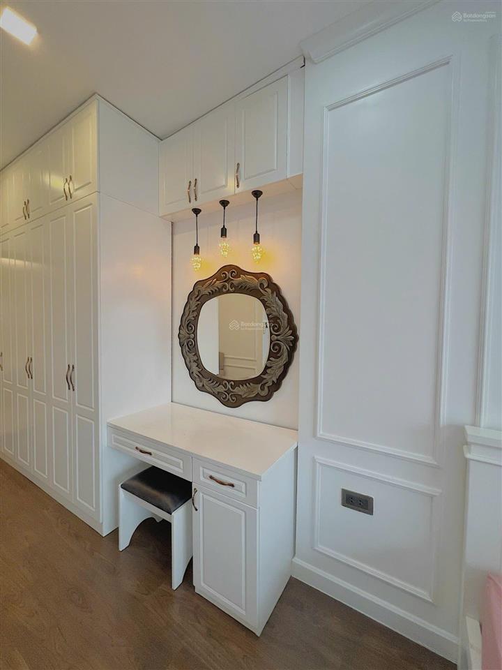 Bán saigon royal 2pn 2wc (88m2) giá chỉ 10,8tỷ (bao hết) view bvđ bitexco  0901 995 *** hoàng