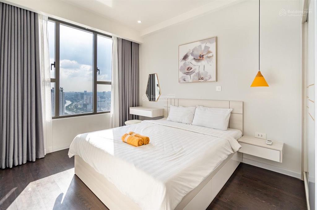 Cần bán nhanh the tresor  căn 3pn 2wc  giá 9tỷ2 bao hết  full nội thất   0901 995 ***