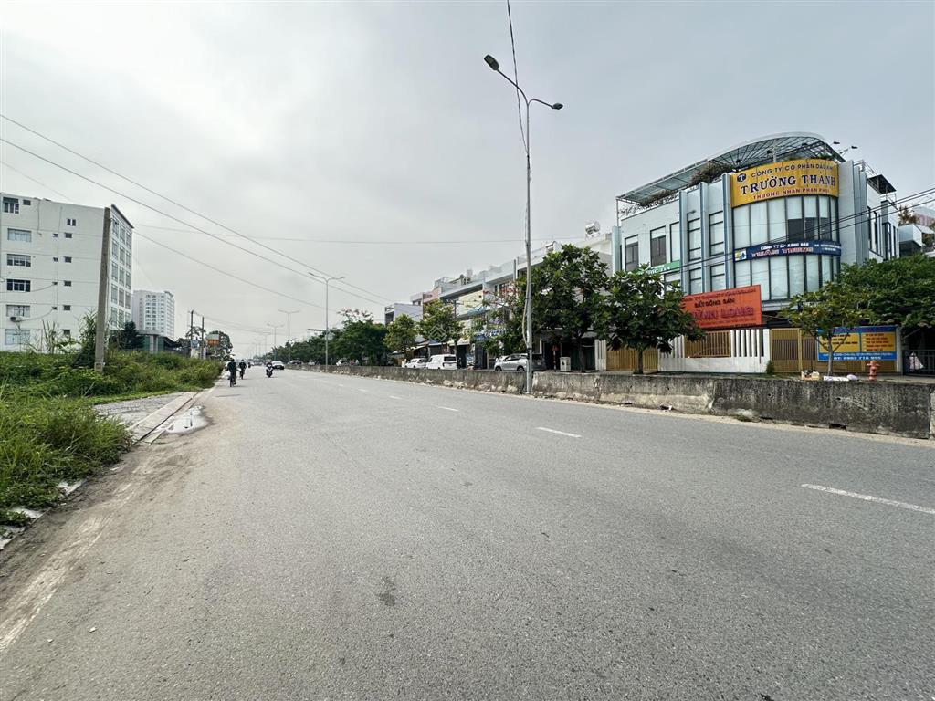 Bán mặt tiền đường liên phường, q9, dt 957,7m2, 14,5m vuông vức giá chỉ 103,37tr/m2 (99tỷ)