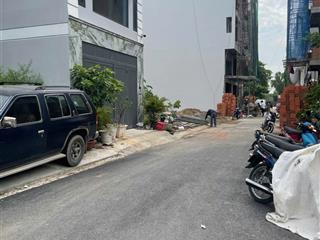 Đất đường hoàng quốc việt, khu an ninh 5x12=60m2 giá 7.9 tỷ, đường nhựa 8m