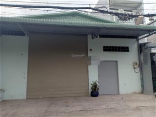 Cho thuê nhà xưởng 300m2 hóc môn