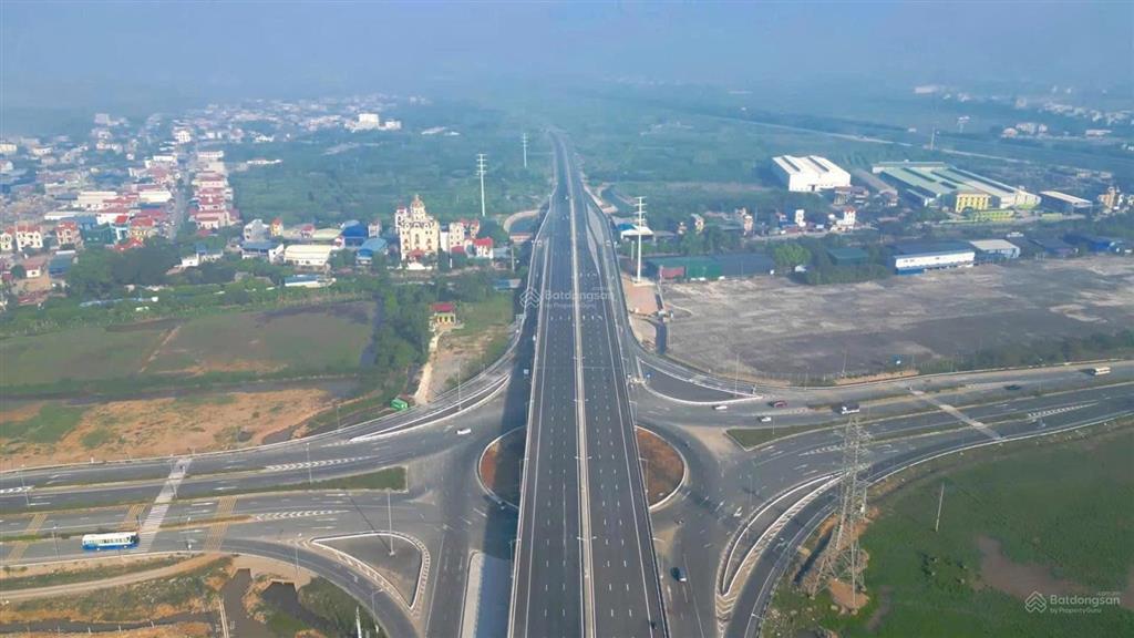 Bán lô trục chính đấu giá yên hoà