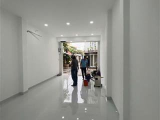 Cho thuê nhà mới xây 2 mặt tiền đường nguyễn cửu vân p17 quận bình thạnh