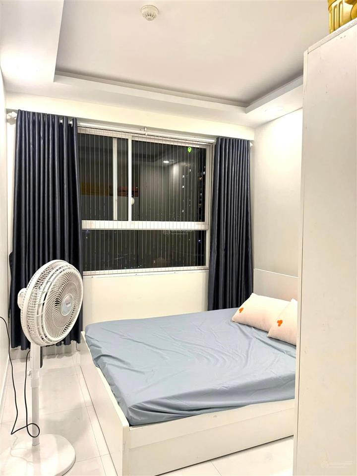 Cần bán chung cư khuông việt quận tân phú, 3 phòng ngủ tặng nội thất, view đầm sen