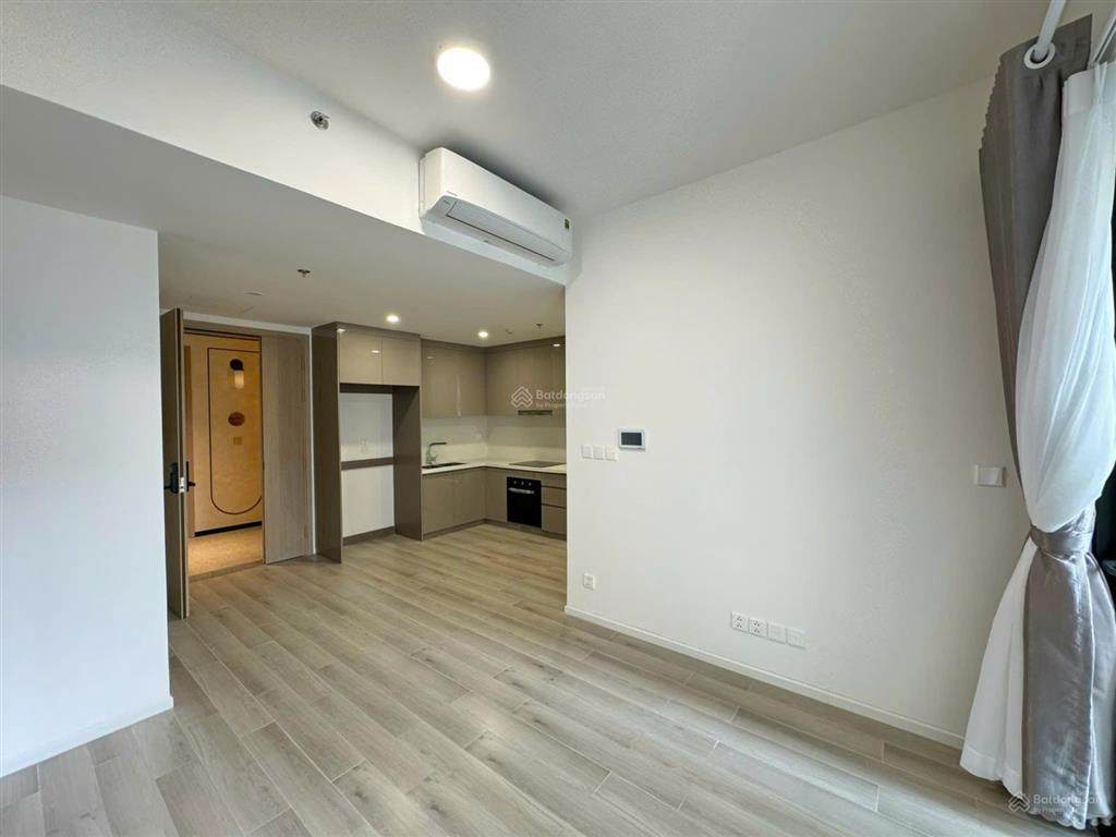 Căn hộ masteri central point 2pn2 giá 4,7 tỷ/ căn view hồ bơi