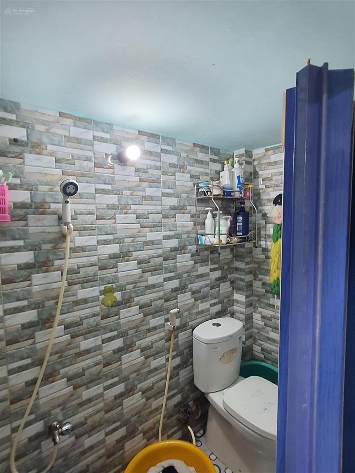Bán gấp nhà thích quảng đức, p5, pn. sân rộng, cách hxh 30m, thông tứ phía
