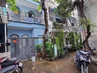 Bán gấp nhà thích quảng đức, p5, pn. sân rộng, cách hxh 30m, thông tứ phía