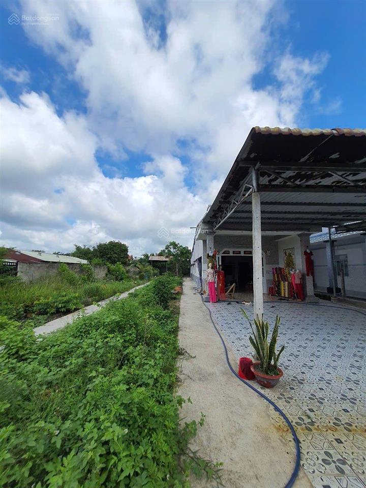 Ngộp bank nặng, cần bán gấp đất + nhà vườn đt821, x. lộc giang, có sẵn nhà, 100% thổ cư