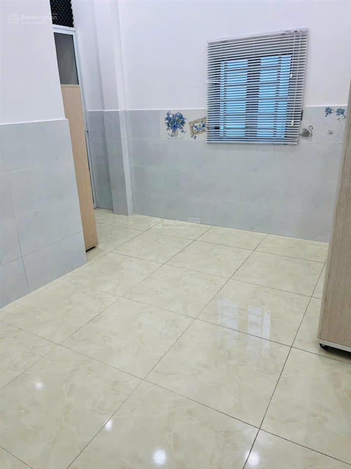 Bán nhà hẻm 986/ cmt8, 3x12m (nh 5.7m), 1 lầu đúc, 3pn, giá 5.1 tỷ bl