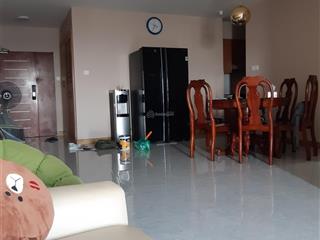 Tôi chính chủ nhà cần bán căn 2pn chung cư 1050, 61m2, có sổ hồng giá 2.7 tỷ,  0901970,388