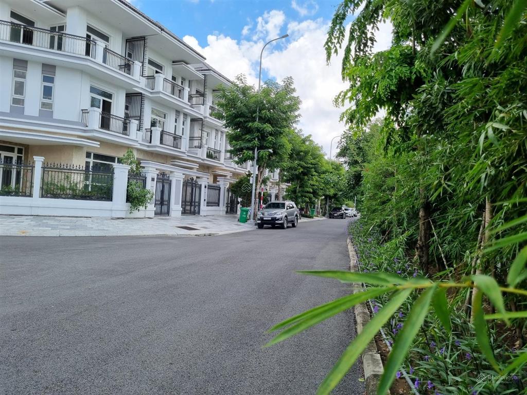 Bán biệt thự the peak garden  nguyễn lương bằng q7  nội khu hỗ trợ xem nhà 24/7.  0903 657 ***