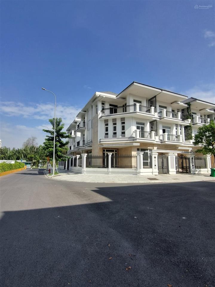 Bán biệt thự the peak garden  nguyễn lương bằng q7  nội khu hỗ trợ xem nhà 24/7.  0903 657 ***